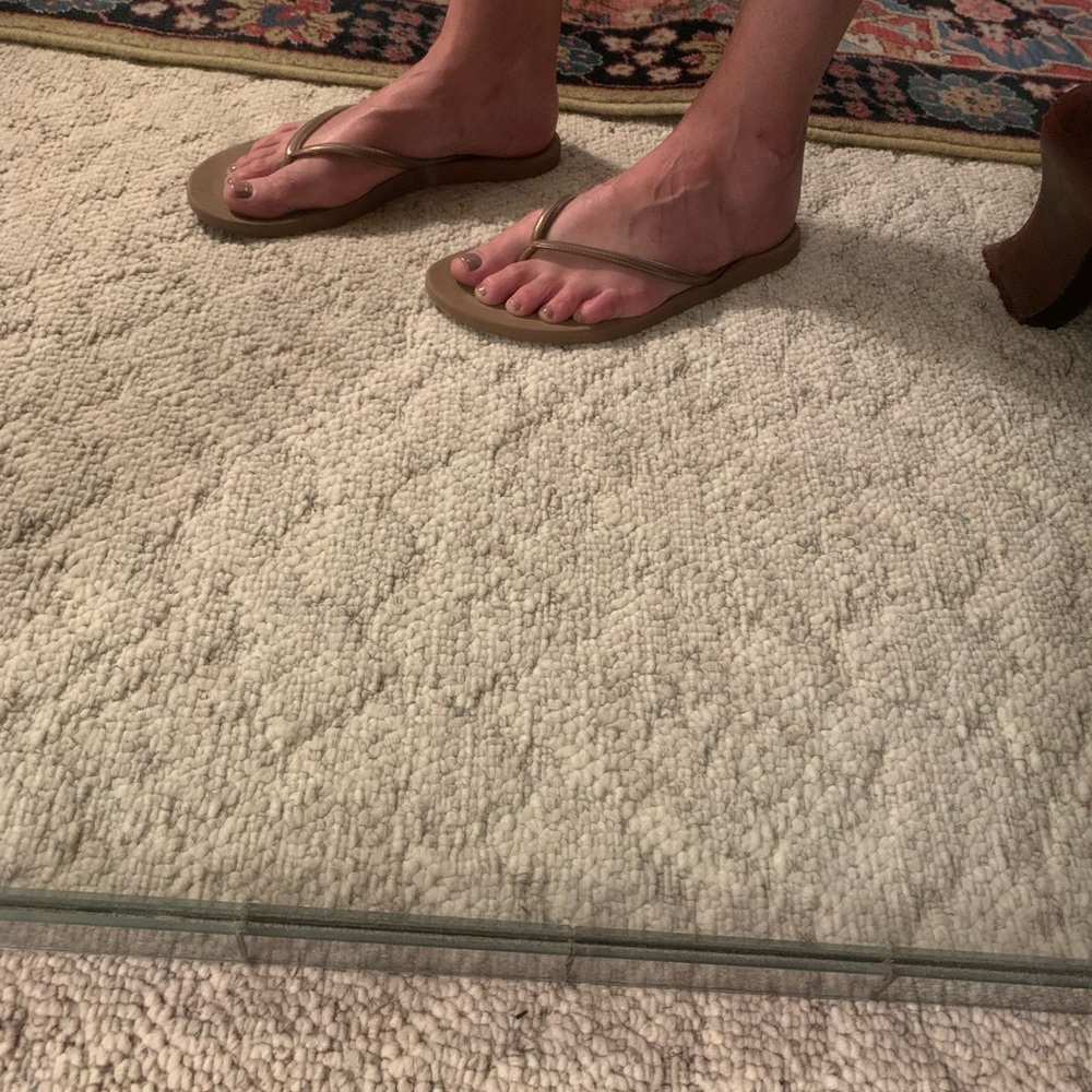 Pretty Copper-colored flip flops